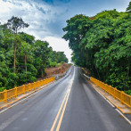 Gobierno inaugura la carretera Monte Plata–Cevicos