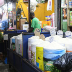 Comerciantes y consumidores reportan alzas de precios en los mercados