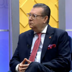 Director de Habilitación cuestiona que médicos permitan a personas sin título participar en cirugías
