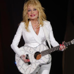 Trump lamenta la muerte de Dolly Parton y decreta luto en su honor
