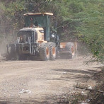 Gobierno reconstruye carreteras de Baní