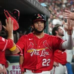 Báez y Bernal guían a los Cardenales al triunfo 7-3 sobre los Medias Blancas