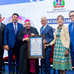 Senado reconoce a monseñor De la Rosa y Carpio