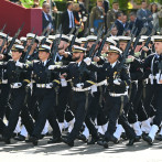 Con desfile militar inició la Fiesta Nacional española