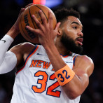 Towns se queda a una asistencia del triple doble, Knicks vencen a Raptors