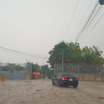 Pese a las lluvias, el mercado dominico-haitiano se desarrolla con normalidad este domingo