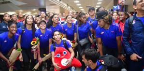 Tras pase a los olímpicos la selección femenina de voleibol aterriza en suelo dominicano