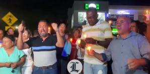 Familiares de Altagracia Trinidad encienden velas pidiendo justicia