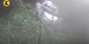 Ocupantes de vehículo salen ilesos tras caer en quebrada en carretera de Guázara