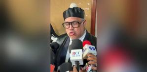 Defensa de Santiago Hazim deposita certificado médico