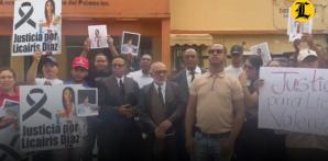 VIDEO: Familiares de Licairis Yalibes Díaz Valenzuela exigen justicia frente al Palacio de Justicia de Ciudad Nueva