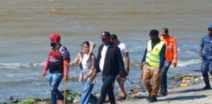 VIDEO: Continua búsqueda del niño de 2 años; cuya madre se lanzó al río Yaque del Norte con él