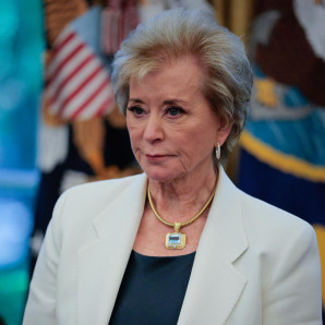 Secretaria de Educación, Linda McMahon.