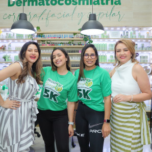 Camila Avendaño, Verónica Vélez, Acened Ávila y Claudia Avendaño.