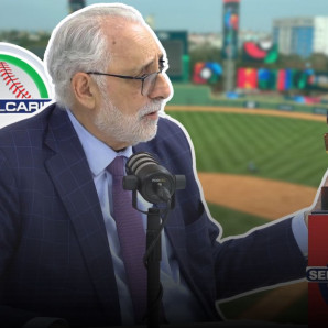 Durante los últimos años, la construcción de un nuevo estadio de béisbol en República Dominicana ha dejado de ser una simple conversación para convertirse en un reclamo constante dentro del ecosistema deportivo nacional.

Es un pedido que hacen los fanáticos, los equipos, los periodistas e incluso la propia MLB coincide en que el país necesita una instalación moderna, funcional y acorde con su peso histórico en el béisbol mundial.

https://listindiario.com/el-deporte/beisbol/20260414/habra-serie-caribe-nuevo-estadio-advierte-vitelio-mejia_901847.html


También le pude interesar estos videos:

Sergio Alcántara: "Vamos a Seguir batallando"
https://www.youtube.com/watch?v=Cscsh42uzF4

Ángel "Aroboy" Santana: "El Escogido es un legado y el legado continúa"
https://www.youtube.com/watch?v=PHQYoT5Wyvw

Miguel Tejada, Coach de Las Águilas Cibaeñas, Armando el Clasico Mundial
https://www.youtube.com/watch?v=K8uUu6SgEtU

10 preguntas rápidas para entender la final entre Escogido y Toros
https://www.youtube.com/watch?v=AxCJoL5clt0

¿Por qué LIDOM anuló un juego entre las Águilas y los Toros?
https://www.youtube.com/watch?v=Z9jH4q-GVbc

Más noticias en https://www.listindiario.com/el-deporte

Suscríbete al canal  https://bit.ly/335qMys

Síguenos
Twitter  https://twitter.com/ElDeporteListin

Facebook  https://www.facebook.com/listindiario 

Instagram https://www.instagram.com/listindiario/