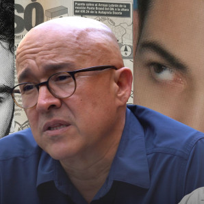 Caso Llenas Aybar: "El movil no fue el dinero, fue la vanidad"


También le pude interesar estos videos:

Anastacio Peguero: Duró 13 horas bajo escombros del Jet Set y tiene 2 meses llorando a su hija https://youtu.be/pQg_gju7N48

Aracelis: Tres hijas y una nieta la recuerdan con dolor por tragedia del Jet Set https://youtu.be/1HLFGZZVfss

Trasladan a prisión a Antonio Espaillat y su hermana por caso Jet Set https://youtube.com/live/6ebj2K5t0Xo

El último día de Trujillo: así fue el trayecto final del “Generalísimo” hacia su muerte https://youtu.be/SIv5uGR5oBM

Antonio Espaillat interrogado en la Procuraduría por caso Jet Set https://youtube.com/live/8sNnyJnhg-g

Más noticias en https://listindiario.com/

Suscríbete al canal  https://bit.ly/335qMys

Síguenos
Twitter  https://twitter.com/ListinDiario 

Facebook  https://www.facebook.com/listindiario 

Instagram https://www.instagram.com/listindiario/