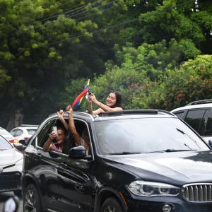 Venezolanos se congregan en el parque Mirador Sur