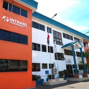 Instituto Nacional de Tránsito y Transporte Terrestre (Intrant).