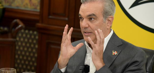 El presidente Luis Abinader habla de su gobierno en "De cara al elector"