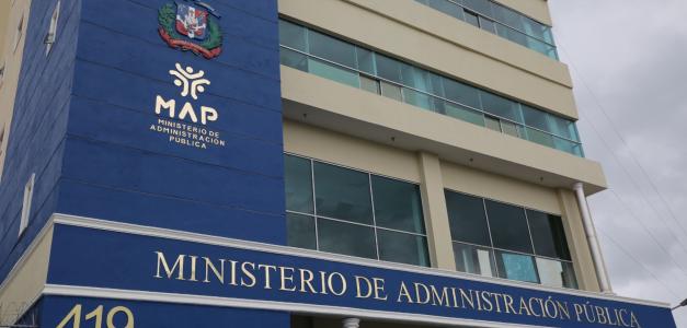 Fotografía muestra fachada del Ministerio de Administración Pública (MAP).