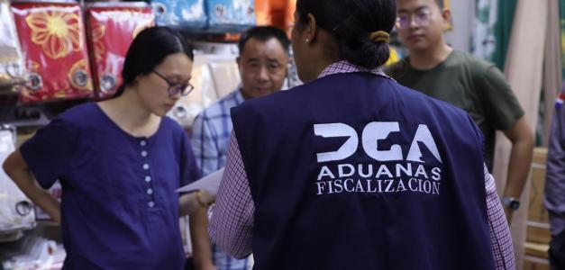 Operativo de la DGA en tienda de capital asiático