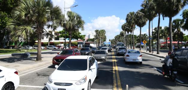 Los reductores de velocidad instalados en el Malecón buscan evitar accidentes.