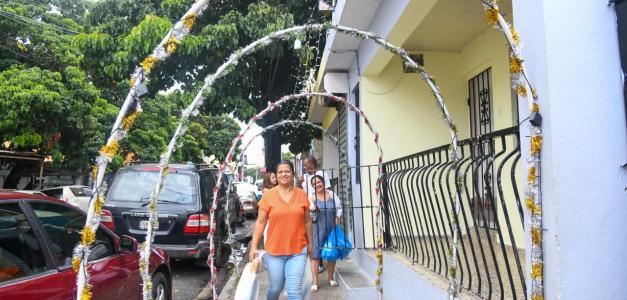 Barrios de Santo Domingo se preparan para las fiestas decembrinas