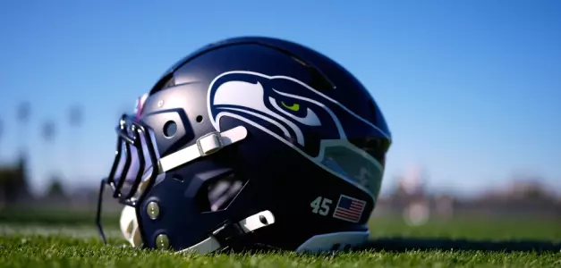Un casco de los Seahawks de Seattle se observa durante una práctica de fútbol americano del Super Bowl de la NFL el 4 de febrero de 2026, en San José, California.