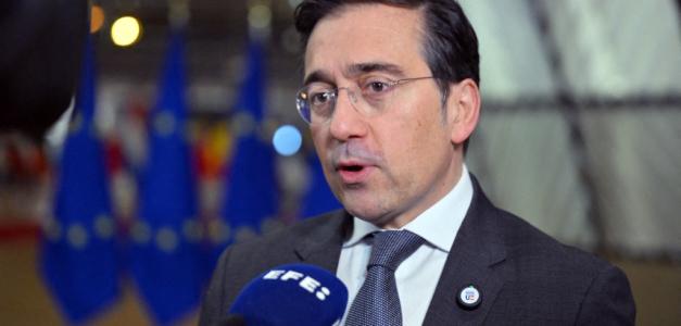 José Manuel Albares, ministro de Asuntos Exteriores, Unión Europea y Cooperación de España, comparece ante la prensa antes de la reunión de ministros de Asuntos Exteriores de la UE