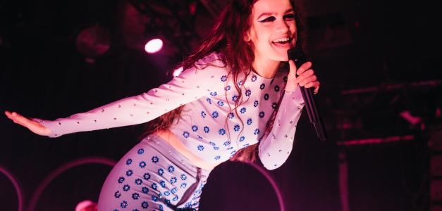 Concierto de Amaia (Amaia Romero) en Inverfest, el 15 de enero de 2023 en La Riviera, Madrid, España.