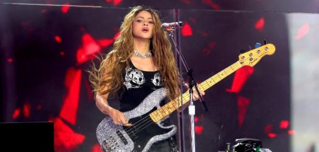 Shakira tuvo una presentación especial de su álbum "Las mujeres ya no lloran" en Time Square.