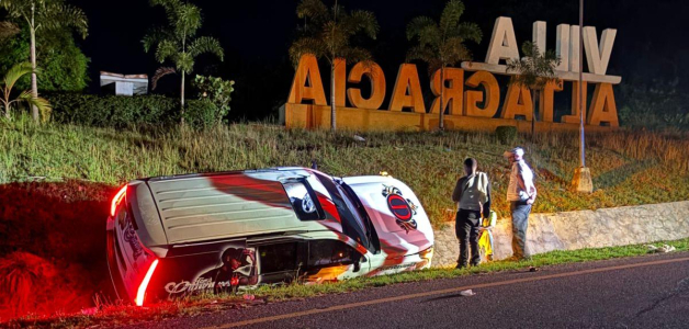 Crazy Design sufre accidente de tránsito en la autopista Duarte.