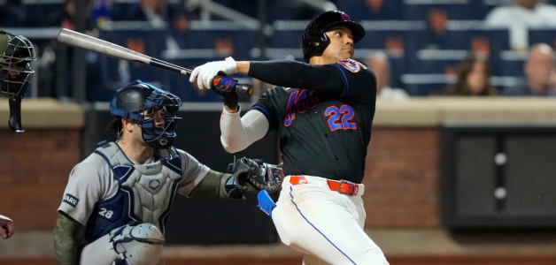 Juan Soto conecta su jonrón solitario en el séptimo, sexto del año y 250 de su carrera en el partido que los Yanquis le ganaron a los Mets.