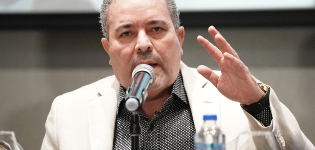 Félix Cabrera, presidente de Latino Events, mientras ofrecía detalles del pacto arribado con Lidom.