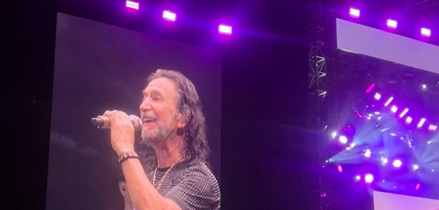 Marco Antonio Solís en el Estadio Quisqueya el 12 de marzo de 2025