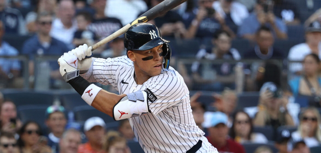 Aaron Judge azotó este sábado el pitcheo de los Tigres de Detroit al conecatr dos bestiales vuelacercas.