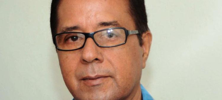 Huáscar Ariza, médico veterinario; vicepresidente del COLVET.