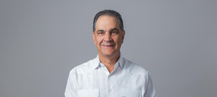 Director ejecutivo del Seguro Nacional de Salud (SeNaSa), Santiago Hazim.

Fuente Externa.