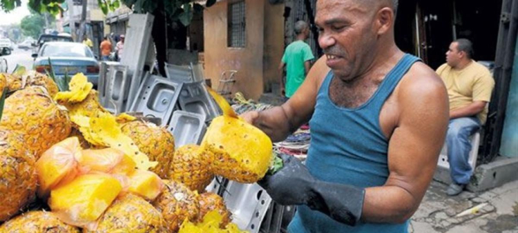 Lo que sí ha crecido es el empleo informal, aumentando 143,014 puestos de trabajo, sobre todo otros servicios, construcción y comercio.