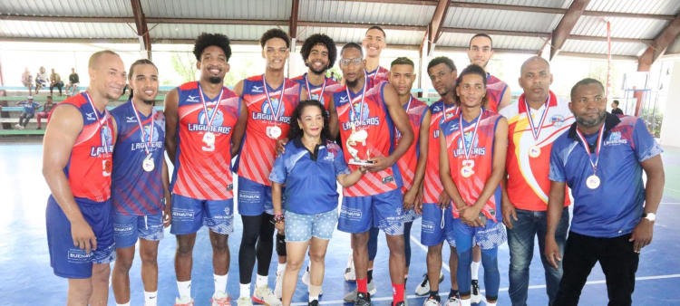 Los Laguneros de Cabral, Barahona, campeones nacionales de voleibol superior.