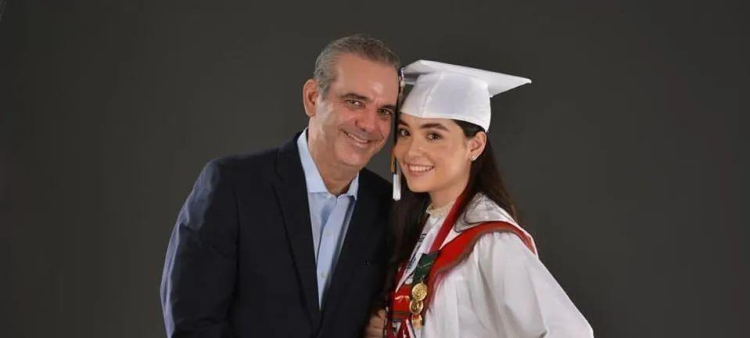 Abinader y su hija Adriana Margarita