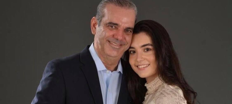 El presidente Abinader y su hija Adriana