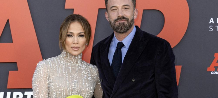 Imagen de Jennifer Lopez y Ben Affleck el 27 de marzo de 2023 en Los Ángeles. La relación de la  pareja no pasa por su mejor momento.EFE/EPA/ETIENNE LAURENT