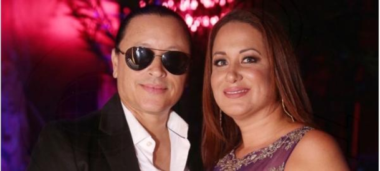 Elvis Crespo y su esposa Maribel Vega Laguna