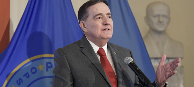 El director de la OPS, Jarbas Barbosa.