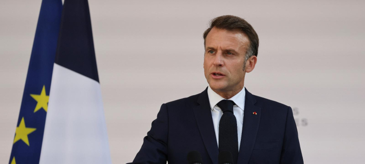 El presidente francés Emmanuel Macron en un discurso a jefes militares en el Hotel le Brienne ayer en París.