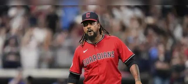 Emmanuel Clase y estar supuestamente involucrado en asuntos de apuestas ha sido perjudicial para los Guardianes.