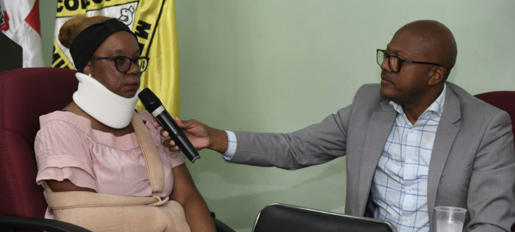 Yahayra Elizabeth Ortiz, víctima de agresión fisica en la clíncia donde labora, por el hijo de una pacinte.