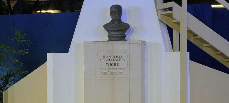 Busto del ingeniero Juan Ulises García Saleta, padre del olimpismo dominicano.