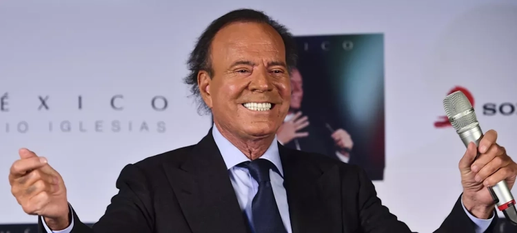 Julio Iglesias.